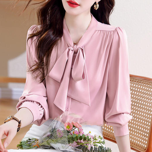 KQL现货时尚韩版系带衬衣2025春季新款休闲缎面OL通勤单排扣职业衬衫 商品图1