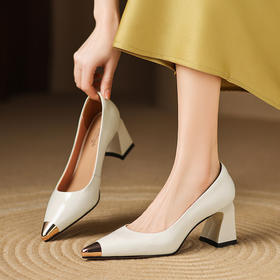 【预售5天】新款法式舒适粗跟尖头单鞋漆皮金属头红色百搭超洋气高跟鞋LD&7269