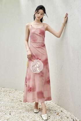 OUNIXUE/欧昵雪 粉色浪漫优雅吊带连衣裙 21188