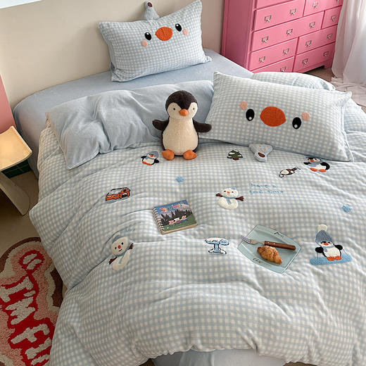 高克重异型牛奶绒绣花卡通四件套 抗静电蓄热保暖牛奶绒套件 商品图4