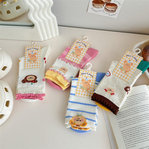 4双一组！可爱的黄油小熊 女袜秋冬棉袜  无骨一体成型 高品质精梳棉 颜值在线 配色设计感超级赞 商品图8