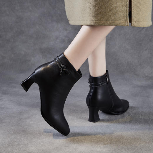 ZM 258699皮靴子尖头瘦瘦靴粗跟高跟显瘦短筒靴 商品图2