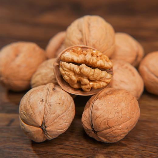 新疆特产薄皮核桃多种口味饱满营养美味零食 商品图1