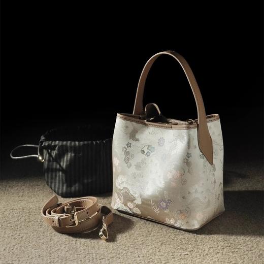 丁摩 新中式新宋锦水桶女包国风四合花紫绿色单肩斜挎牛皮包 5ZF-43 商品图1