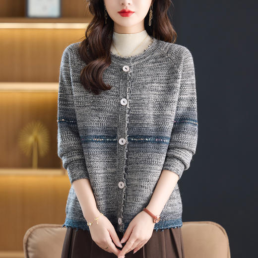 CC慵懒毛衣外套女士2025秋冬新款高级感洋气重工亮片针织开衫上衣潮 商品图1