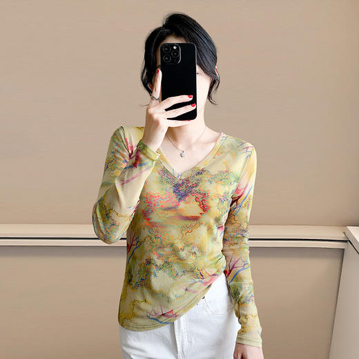 KQL欧货女装2025秋冬时尚洋气高弹网长袖印花V领T恤打底衫上衣批发 商品图1