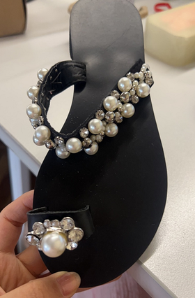 清仓现货【社群供V】2022夏季新品 平底拖鞋女水钻珍珠一字带时尚外穿凉