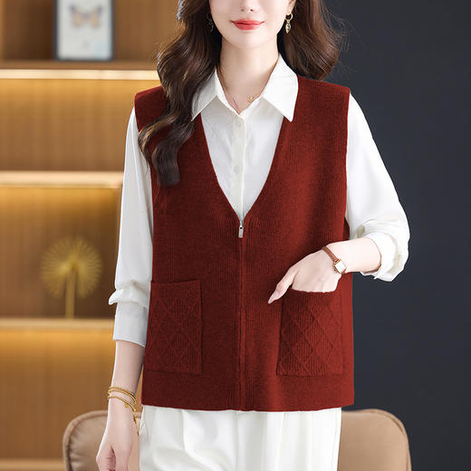 CC女士毛衣马夹开衫2025新款外搭针织坎肩外套洋气百搭马甲背心短款 商品图2