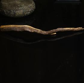 BC.BOE9.23-6   泰国(树心油结香原料) ，39.66g