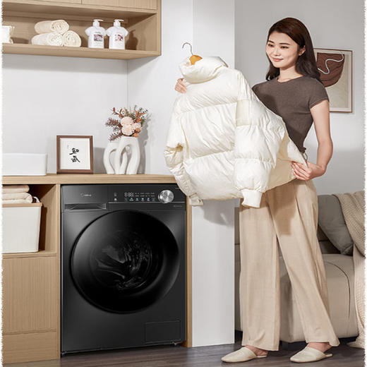美的（Midea） 10公斤  滚筒洗衣机全自动家用 1.1洗净比 除菌净螨 节能净速 一级能效 MG100V36T 商品图0