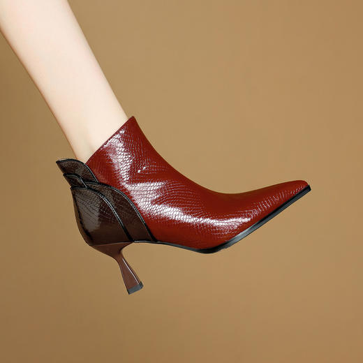 【预售5天】巨好看酒红色牛皮尖头短靴英伦风高跟马丁靴女细跟短筒靴子DB&M6595 商品图0