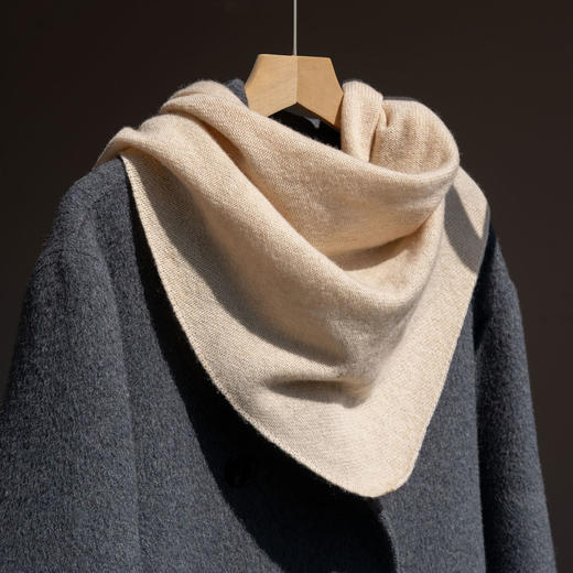 疯帽子 25新韩系保暖纯羊毛三角情侣围巾女秋冬纯色护颈围脖披肩 商品图1