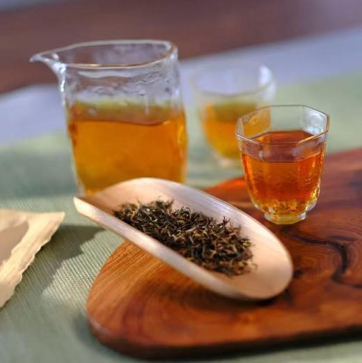 【斌哥优选】桂花红茶、桂花黄茶。窖制锁住原始芬芳，汤色透亮，入秋第一口的醇正。 商品图7