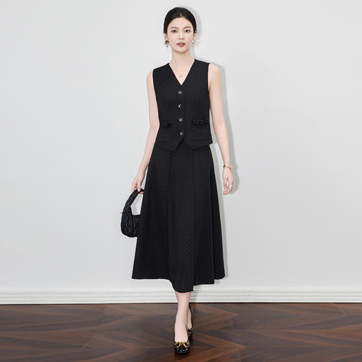 「高货wl」全新升级【铂金会员413/天猫559/差价146】(99053)洛诗琳2025秋季轻奢植绒钉珠马甲高腰大摆半身裙两件套 商品图1