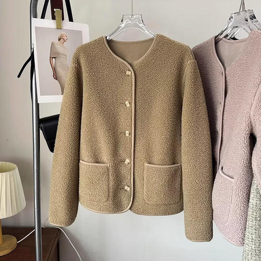 日单U！2025秋冬款！249+秋冬简约圆领单排扣摇粒绒开衫仿羊羔绒小香气质！外套女 商品图4