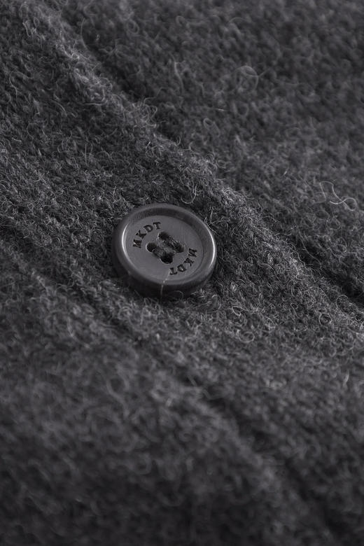 Mark Kenly Domino Tan 25AW 象牙白/深灰色KOVA牦牛毛中袖开衫 商品图9