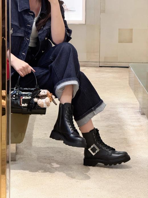 Roger Vivier 罗杰维维亚秋冬新款女靴 方扣中筒靴厚底英伦风马丁靴(DBG) 商品图5