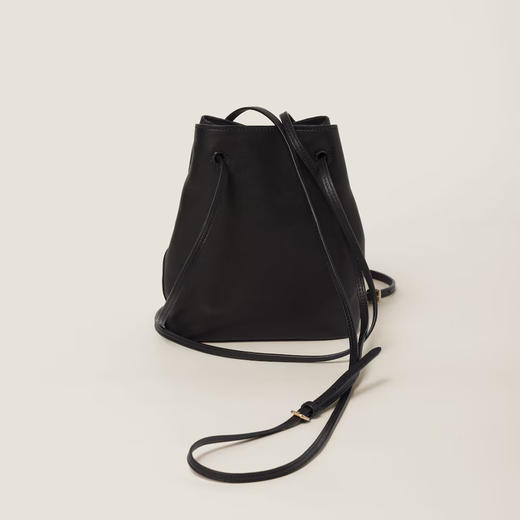Miu Miu 女士压花字母徽标纳帕皮革迷你单肩包 黑色 5NF460 AEFX F0002 商品图2