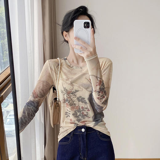 KQL欧货2025秋冬时尚纱网印花定位花长袖圆领修身显瘦洋气上衣潮 商品图2