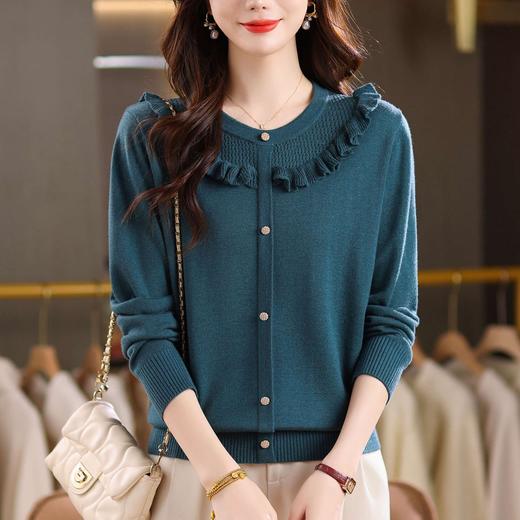 CC圆领木耳边针织衫女春秋新款 浅绿色短款套头温柔风外穿打底毛衣 商品图3