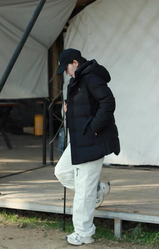 少量补到货   韩国单 纯圆正 两颗树 防风挡雨透气不钻绒 女士腰带连帽鹅绒 羽绒服 可户外可日常  只有黑色 商品图13