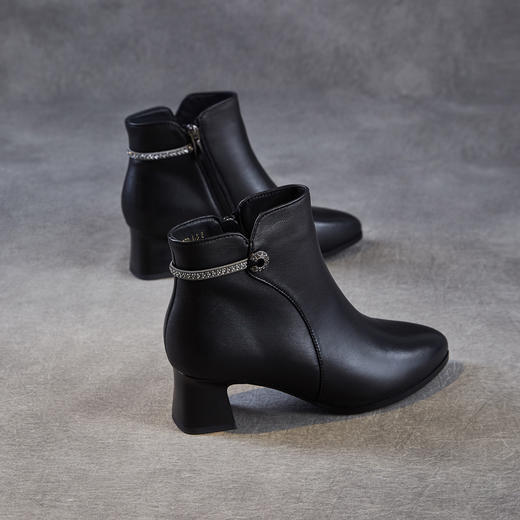 ZM 258687靴子时装靴加绒真皮尖头短靴粗高跟水钻皮靴 商品图3