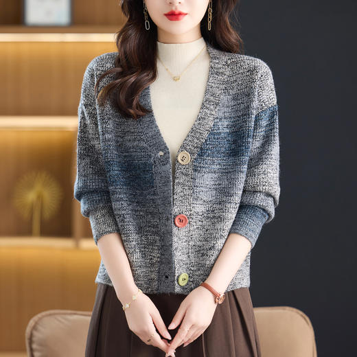 CC韩系撞色彩虹条纹针织开衫女2025秋季新款慵懒风时尚减龄显瘦上衣 商品图2