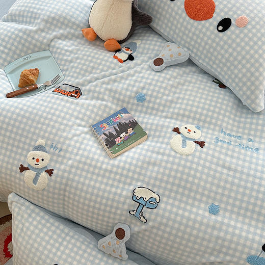 高克重异型牛奶绒绣花卡通四件套 抗静电蓄热保暖牛奶绒套件 商品图7