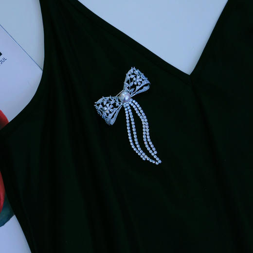 【甄珠贝】akoya海水珍珠胸针 几乎完美无暇 ji强光 商品图7