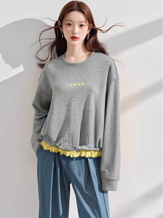 12.12错过没有！清货不退【秋上新】W84刺绣抽绳小花苞内里薄绒撞色卫衣-喜出 商品图3