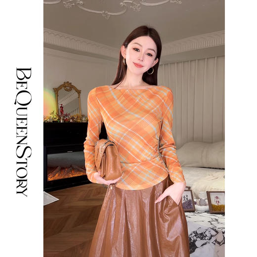 余潇潇【自由画报】时尚复古拼接褶皱遮盖小肚腩一字肩修身上衣 商品图4