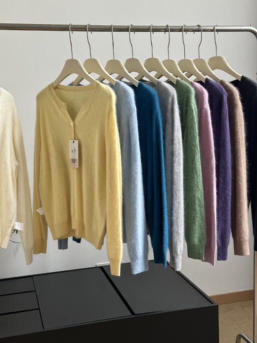 新增开衫、马甲~主打毛衣界的“皮草”拉毛2.0升级版！【岛精无缝一体工艺】 🔺95.7%澳洲塔斯马尼亚羊毛+4.3%山羊绒的黄金配比✨全球顶级毛料之一 商品图8