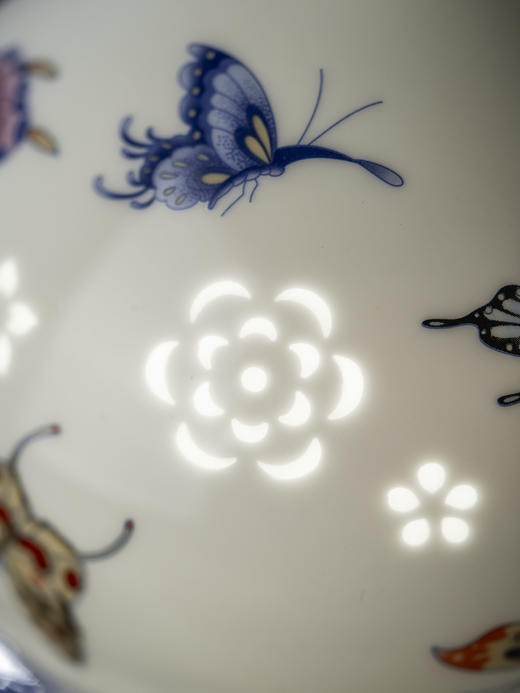 富玉 |  景德镇陶瓷花瓶中式玲珑客厅插花高档家居摆件蝶舞花间葫芦瓶 商品图3