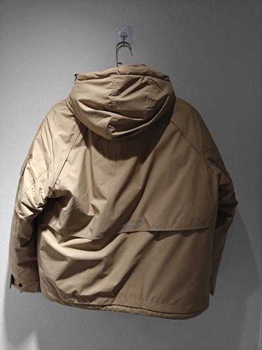 【云粉节】【95折】6楼卡特CAT秋冬款短款羽绒服浅卡其色CO3DWW47251C12，吊牌价1998，现价1898 商品图1