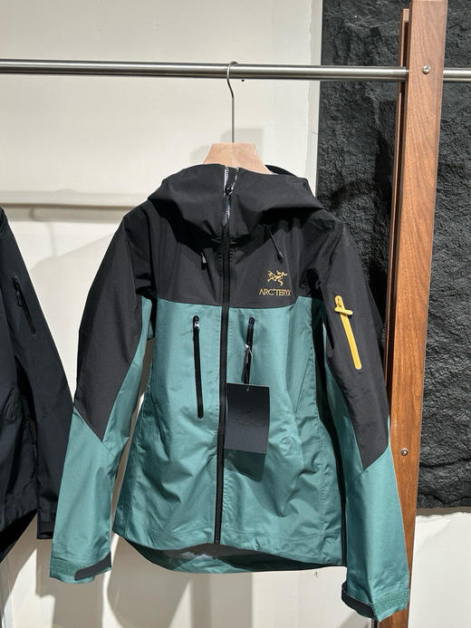 重磅爆款福利❗️🐦𝐀𝐥𝐩𝐡𝐚 𝐒𝐯𝟕 阿尔法七代硬壳冲锋衣 去年卖488 商品图3