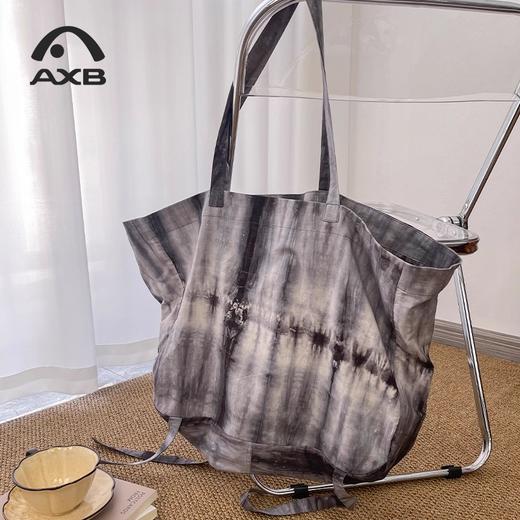 爱暇步2025秋新款国风流年瑜伽运动健身包女大容量扎染棉麻单肩包 商品图3