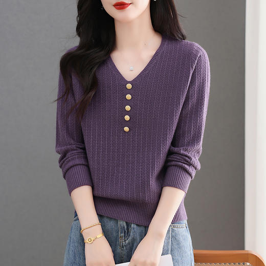 CC女士早秋v领针织衫长袖上衣洋气妈妈秋装2025新款春秋打底衫毛衣 商品图2