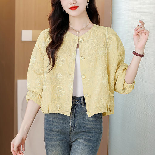 KQL2025年秋新款高级感重工别致提花轻国风绣花亮片圆领短款宽松外套 商品图1