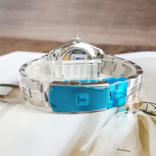 【98新】TISSOT 天梭经典系列T101.207.11.051.0080小时长动力自动机械机芯33MM（女款）日期显示190925NJS10 商品图6