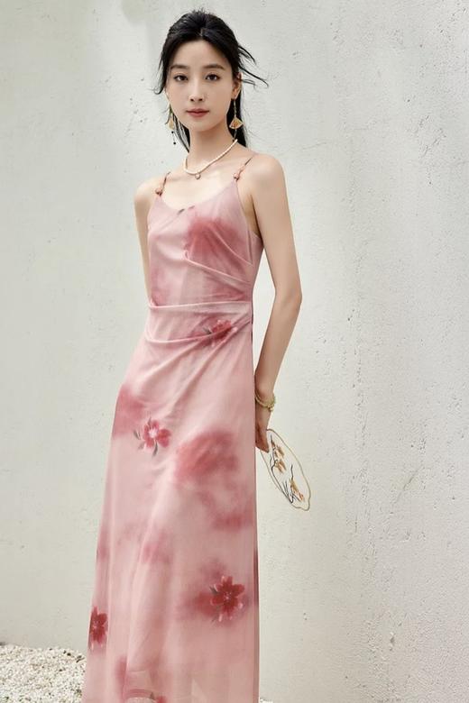 OUNIXUE/欧昵雪 粉色浪漫优雅吊带连衣裙 21188 商品图1