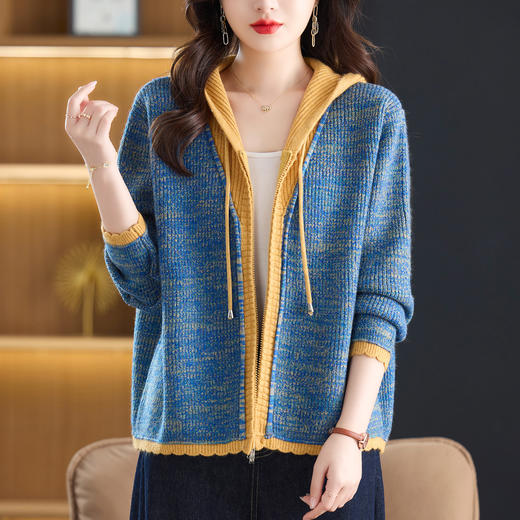 CC假两件连帽针织开衫外套女2025春秋新款时尚撞色卫衣休闲短款毛衣 商品图2