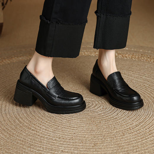 【预售5天】羊皮版~厚底高跟圆头乐福鞋女英伦一脚蹬通勤单鞋百搭粗跟小皮鞋XH&M9373 商品图4