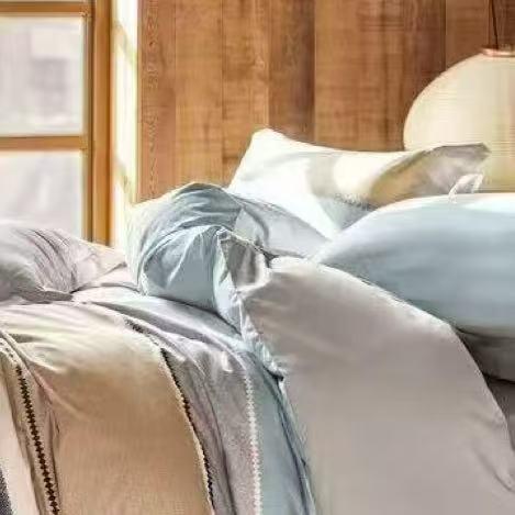 10楼恐龙    全棉生态印花四件套 木舒-兰 200*230cm   吊牌价1680元   活动价399元 商品图3