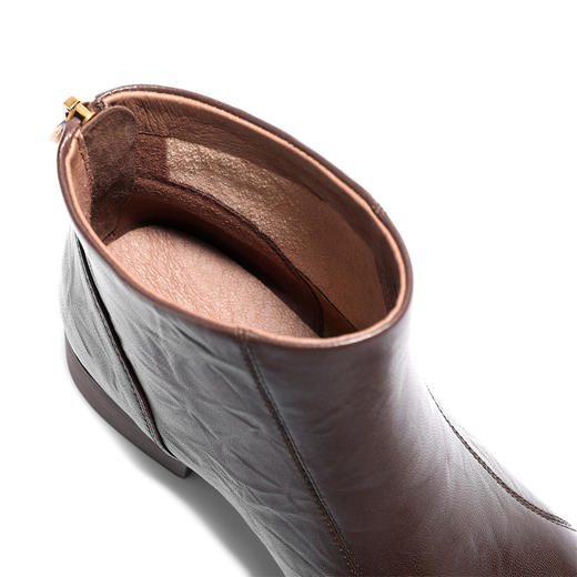 【云粉节】BF楼 森达休闲靴2025冬季新款尖头抓纹羊皮短靴4T649吊牌价999活动价499 商品图4