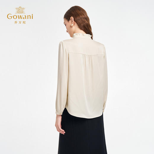 乔万尼2025秋新品精致珍珠白顺滑荷叶领通勤衬衫ED3C313 商品图4