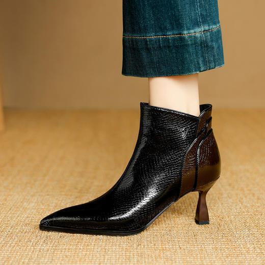 【预售5天】巨好看酒红色牛皮尖头短靴英伦风高跟马丁靴女细跟短筒靴子DB&M6595 商品图3