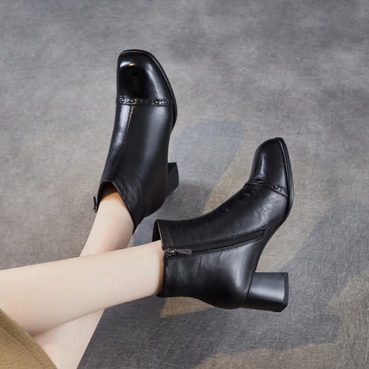 ZM 258688粗跟轻奢羊皮短靴软底真皮方头气质显瘦加绒靴 商品图2