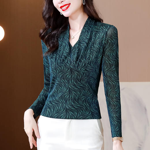 KQL2025秋季女士秋装新款气质V领长袖t恤洋气网纱设计感上衣 商品图1