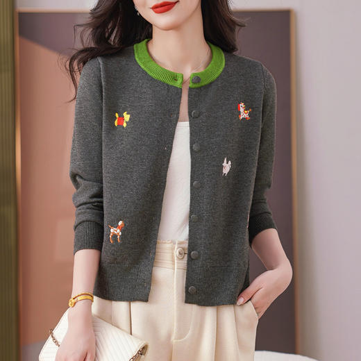CC圆领撞色针织开衫女士秋装2025新款气质长袖上衣趣味刺绣毛衣外套 商品图0