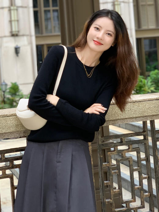 【百图lulu定制】【省心羊毛衫】可机洗  桑蚕丝羊毛混纺 圆领长袖 针织衫 商品图9